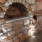 Chez Kiki Et Ioannis Appartamento Engaraí