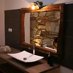 Chez Kiki Et Ioannis Apartamento Engaraí