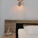 Chez Kiki Et Ioannis Engaraí