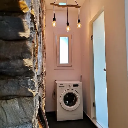 Chez Kiki Et Ioannis Apartment Engares