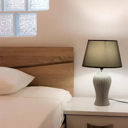 Chez Kiki Et Ioannis Εγκαρές