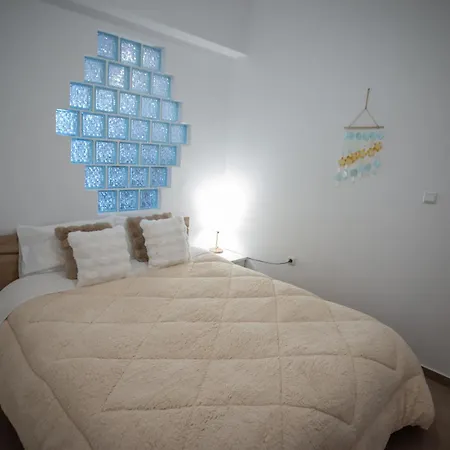 Chez Kiki Et Ioannis