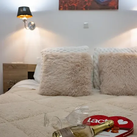 Chez Kiki Et Ioannis *