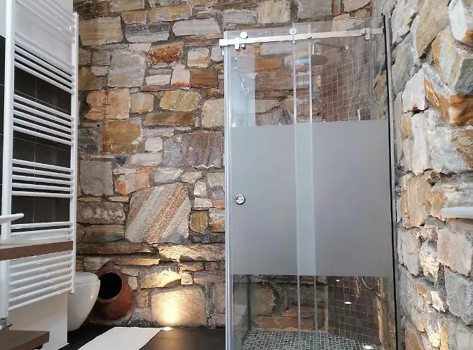 Chez Kiki Et Ioannis Apartman Engaraí