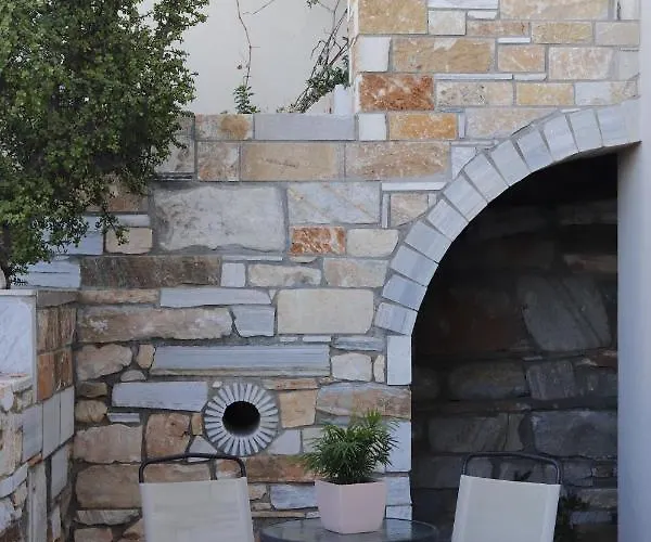 Chez Kiki Et Ioannis Apartman