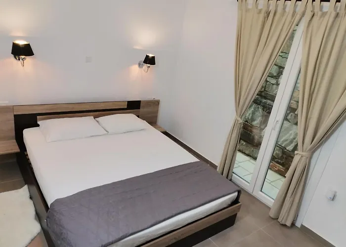 Chez Kiki Et Ioannis *