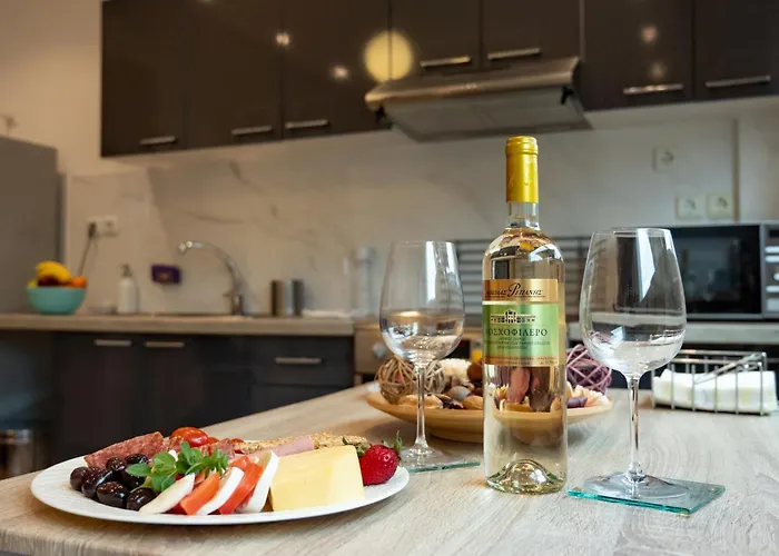 Chez Kiki Et Ioannis